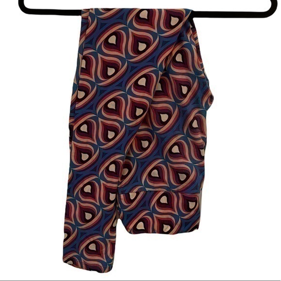 LuLaRoe Pants - LuLaRoe Multicolor Unique Geometric Patterns  Leggings One Size
Condition 7/10
